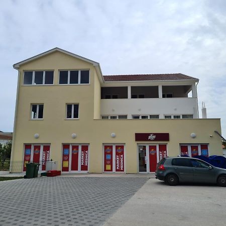 Apartments Figa Orebić Extérieur photo